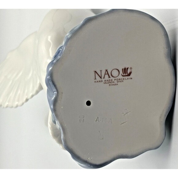 Stunning NAO by Lladro Porcelain Swan Taking Flight from Spain 8” Wedding Decor - Picture 14 of 14